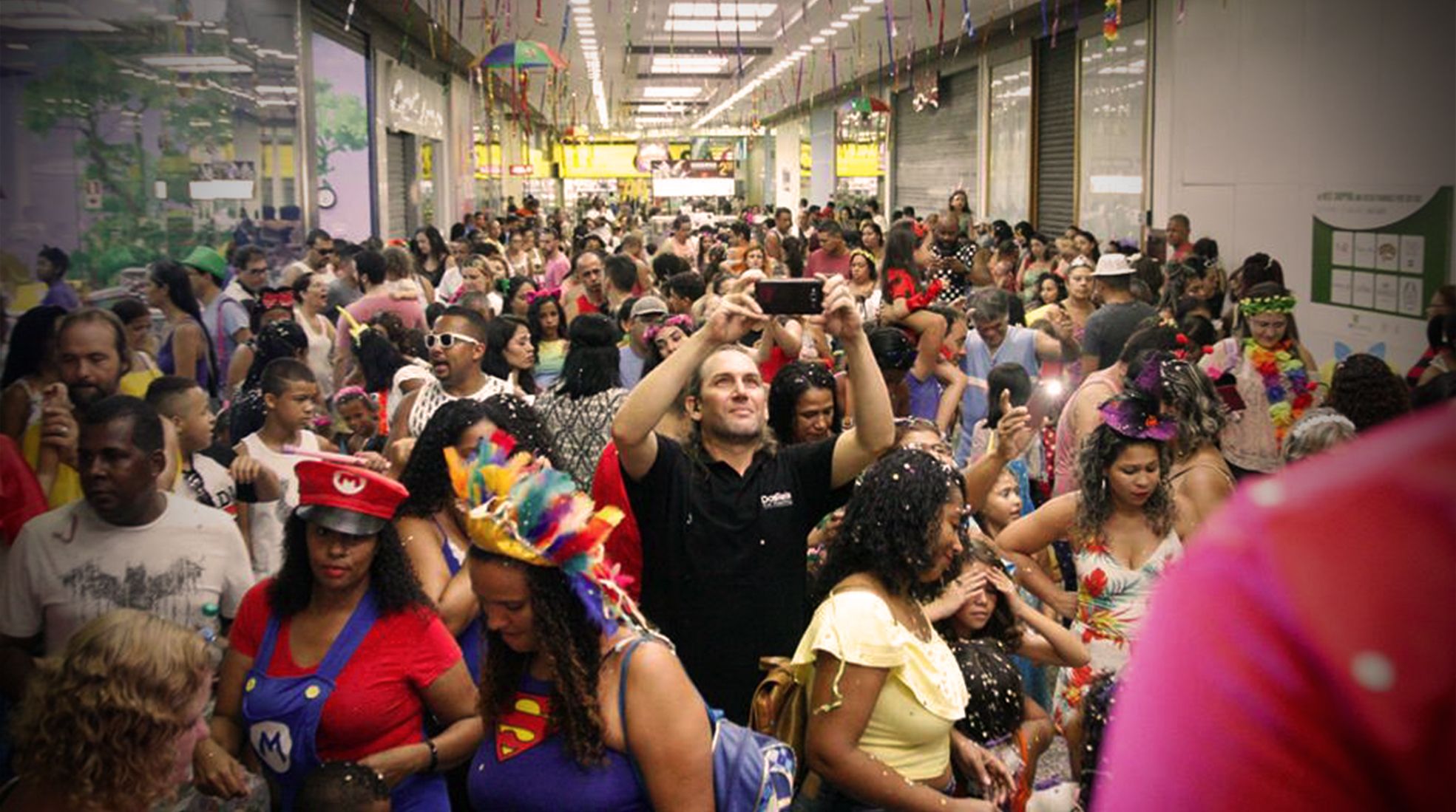 Bloquinho de Carnaval West Shopping - Agência DosReis Live Marketing